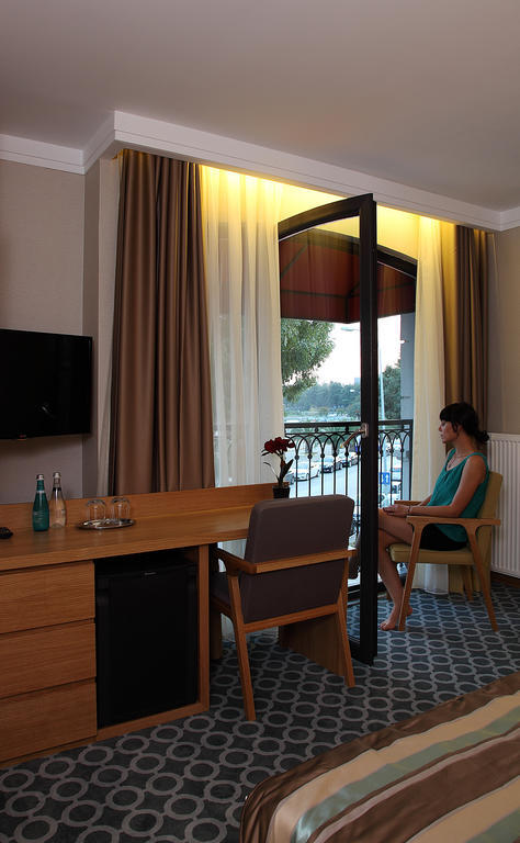 Tuzla Town Hotel Istanbul Exteriör bild